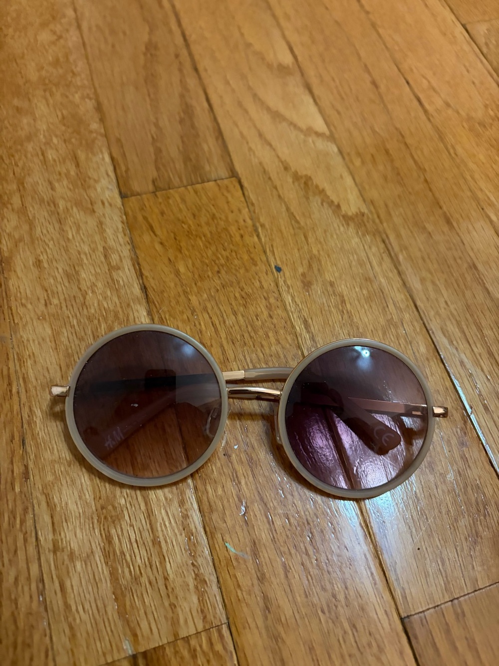Round Pink-Tinted Metal Frame Sunglasses